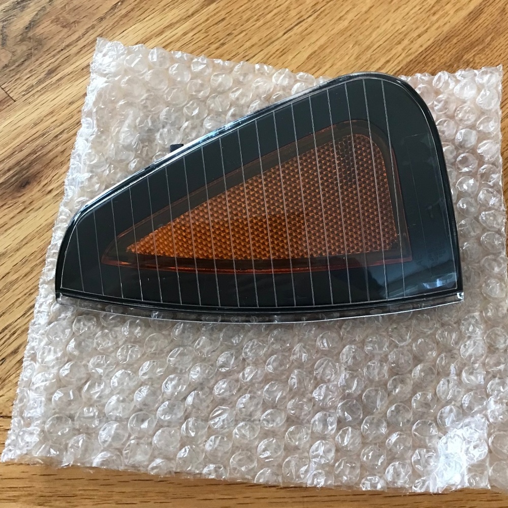 Summit Racing Replacement Parking Light for 2006-2010 CHARGER